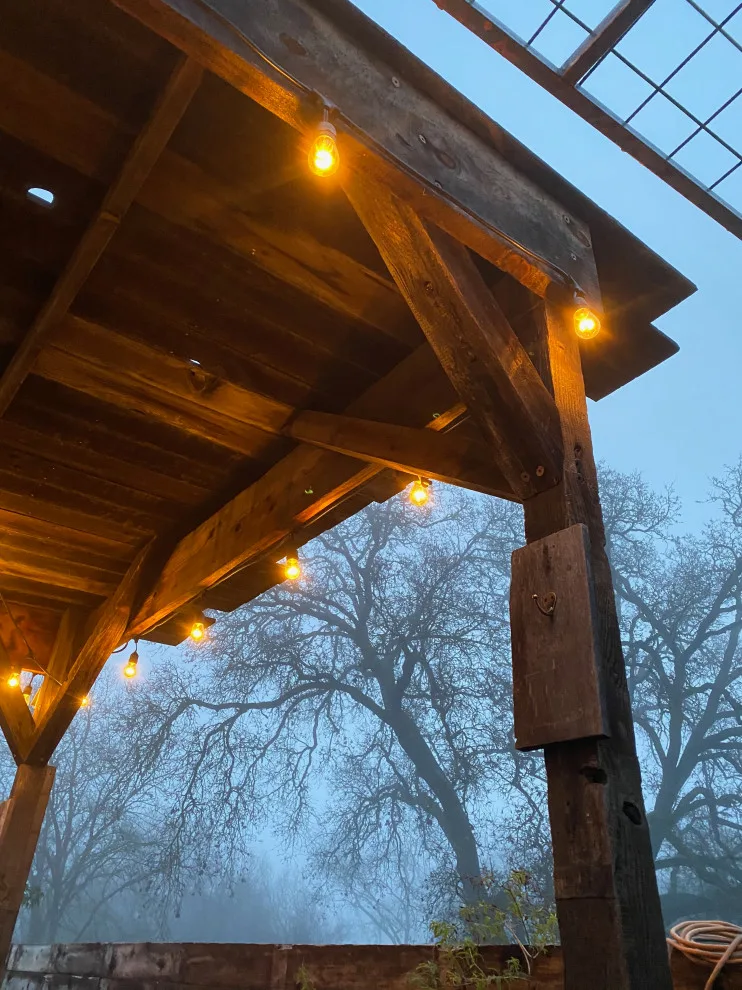 REPURPOSE WOOD, CONCRETE, AND STEEL by Slocrete - Photo 10