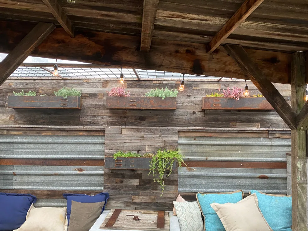 REPURPOSE WOOD, CONCRETE, AND STEEL by Slocrete - Photo 8