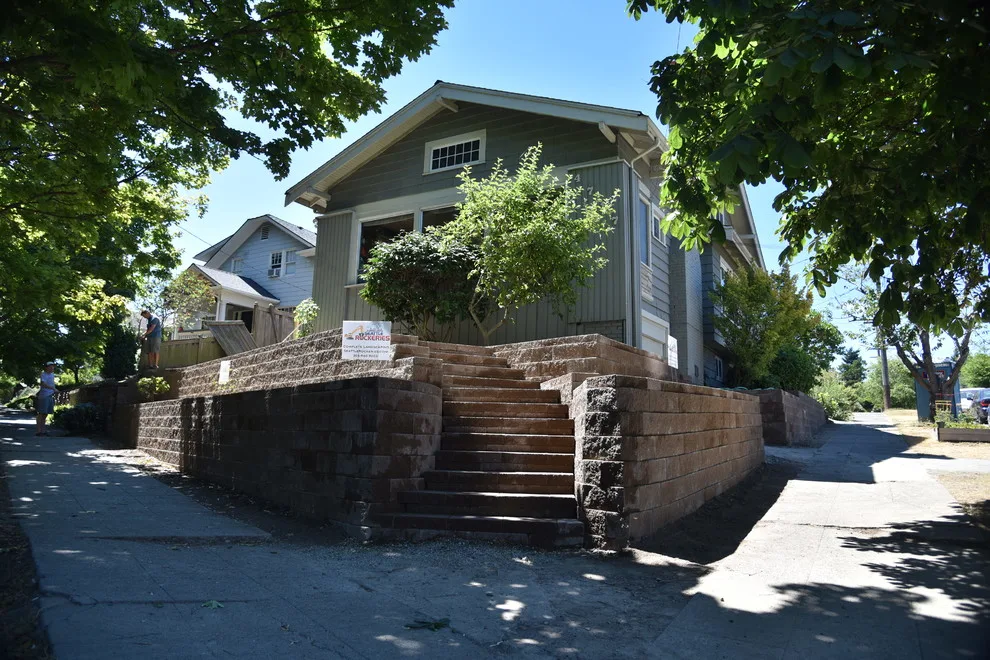 Seattle Stone Paver Retaining Walls by Seattle Rockeries - Photo 11