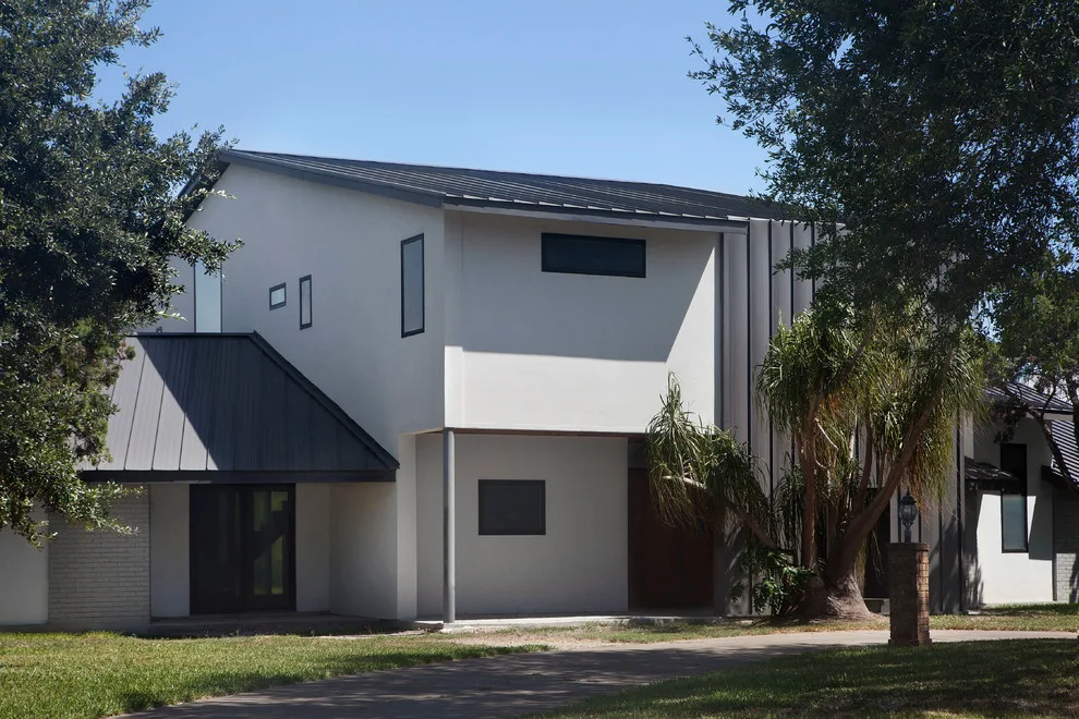 Corner House at Lake James by ORANGE MADE Architecture - Photo 13