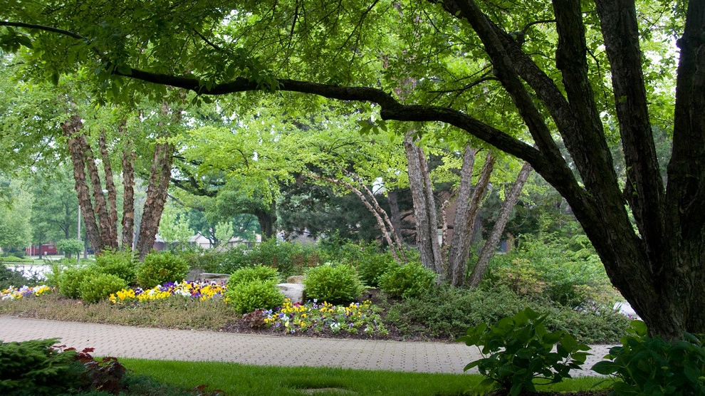 Tommy Pollina Landscape Company Inc. - Photo 2