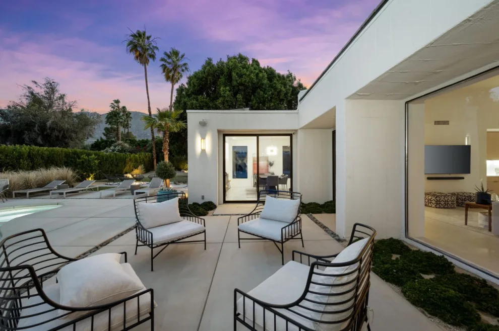 Palm Springs Revamp by Mark E. Nelson, Architect - Photo 11