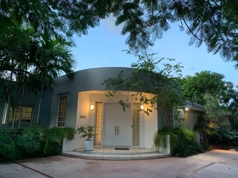 Pinecrest Residence by Jose R. Casanova, Jr., Architect - Urban Planner - Photo 5