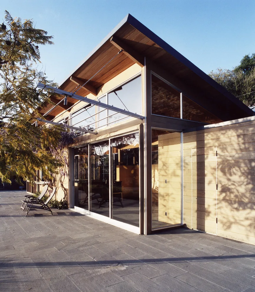 Palo Alto Swimming Pool House by Actual Architecture Company - Photo 4
