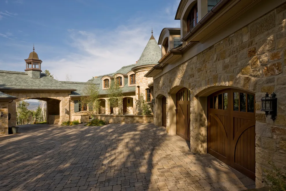 Mountain Resort Getaway by NSPJ Architects - Photo 2