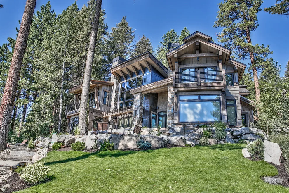 Payette Lake Contemporary Mountain Retreat by J Truex Architecture - Photo 7
