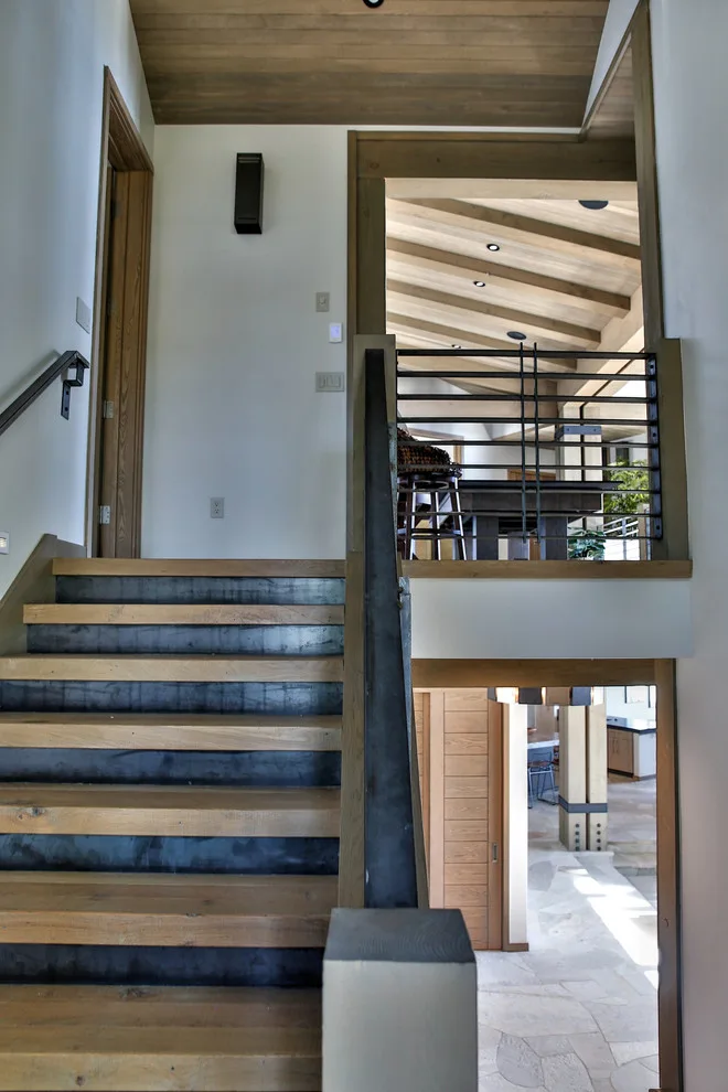 Payette Lake Contemporary Mountain Retreat by J Truex Architecture - Photo 15