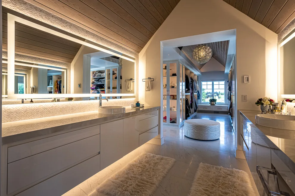 Contemporary Mequon Revamp by Distinctive Design Studio - Photo 15