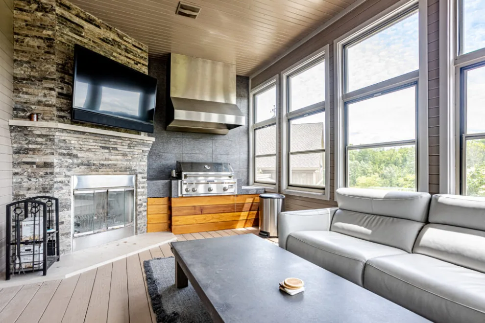 Contemporary Mequon Revamp by Distinctive Design Studio - Photo 8