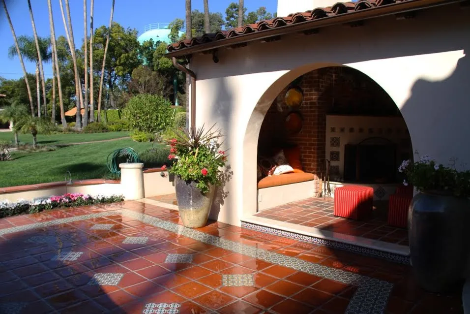 Mediterranean Villa by Lauri Matisse Architect - Photo 9