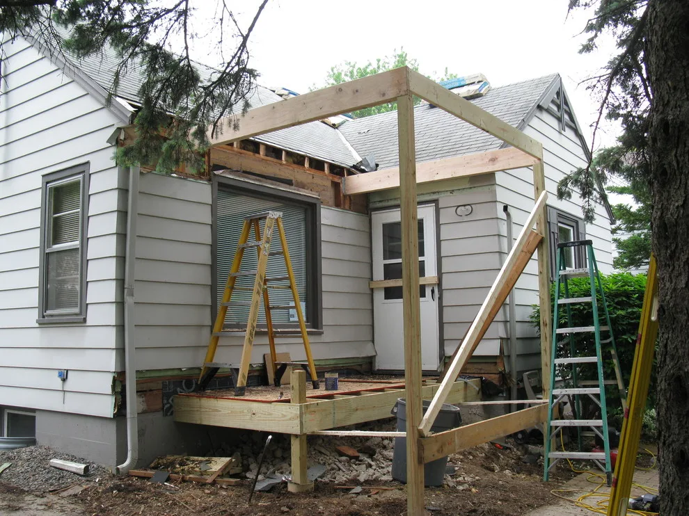 Main Entrance Veranda by Mark A. Henrichs Architect - Photo 2