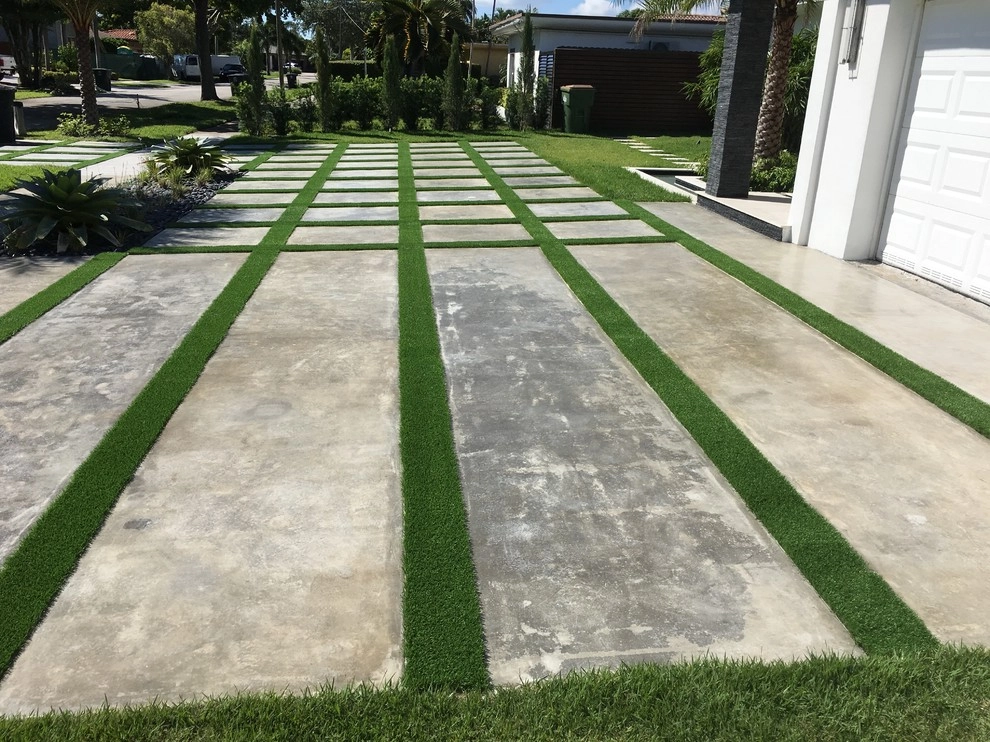 Keystone point driveway by Tropical Turf - Photo 4