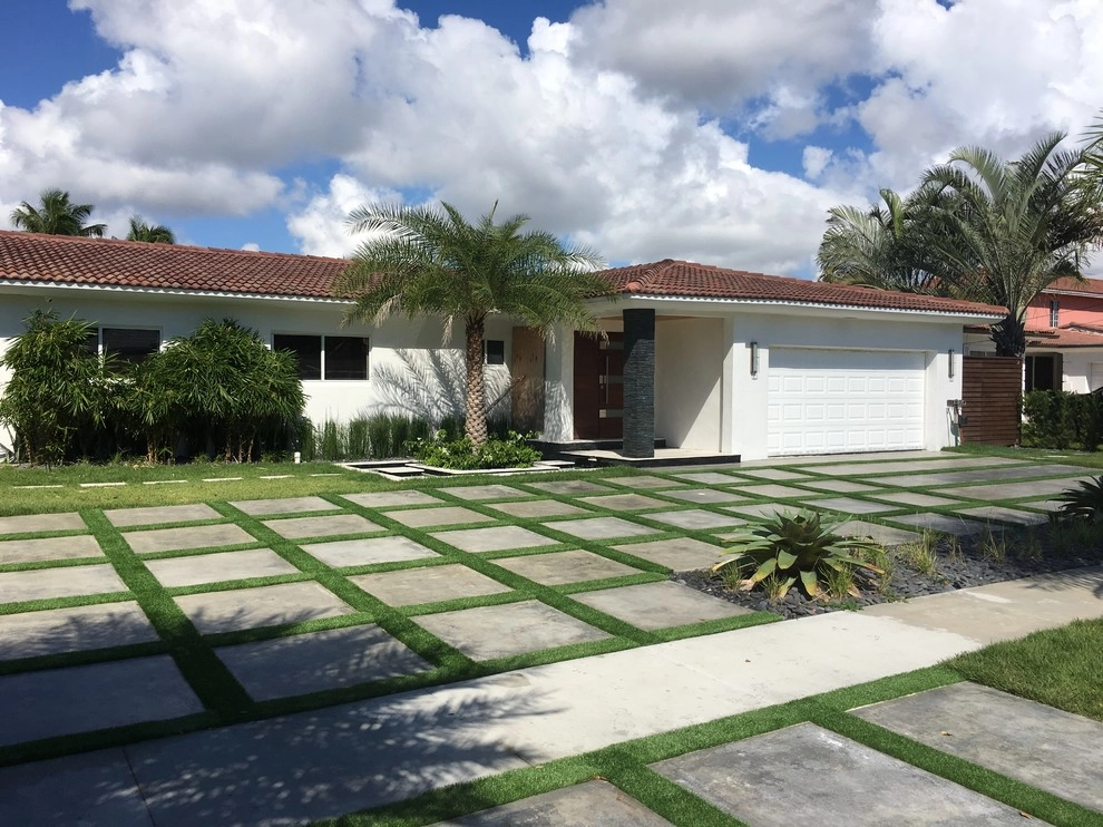 Keystone point driveway by Tropical Turf - Photo 3
