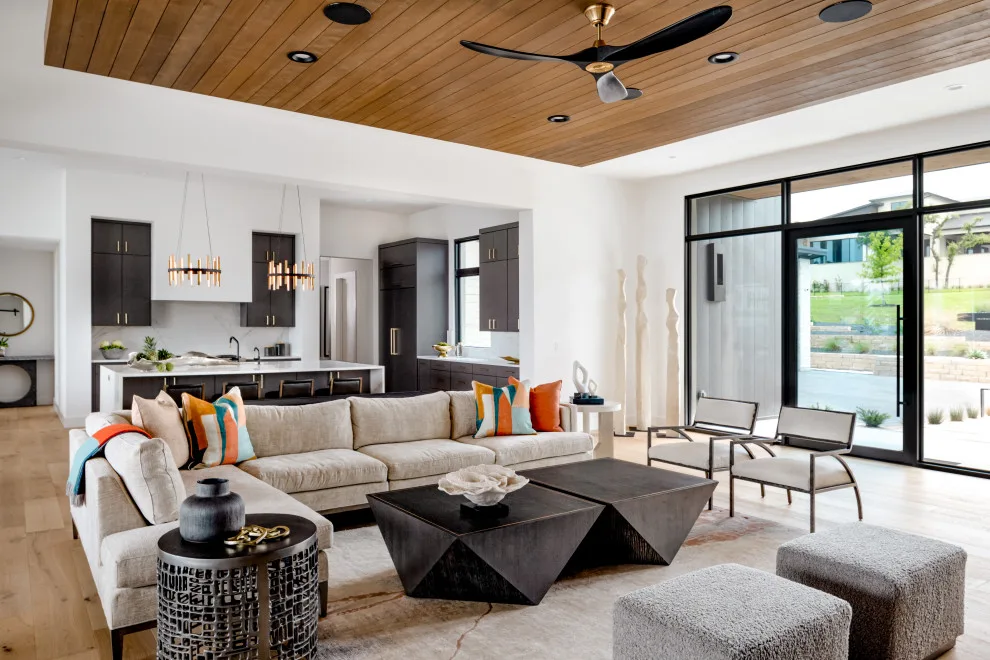 Primo Fiore Contemporary by Vanguard Studio Inc. - Photo 7