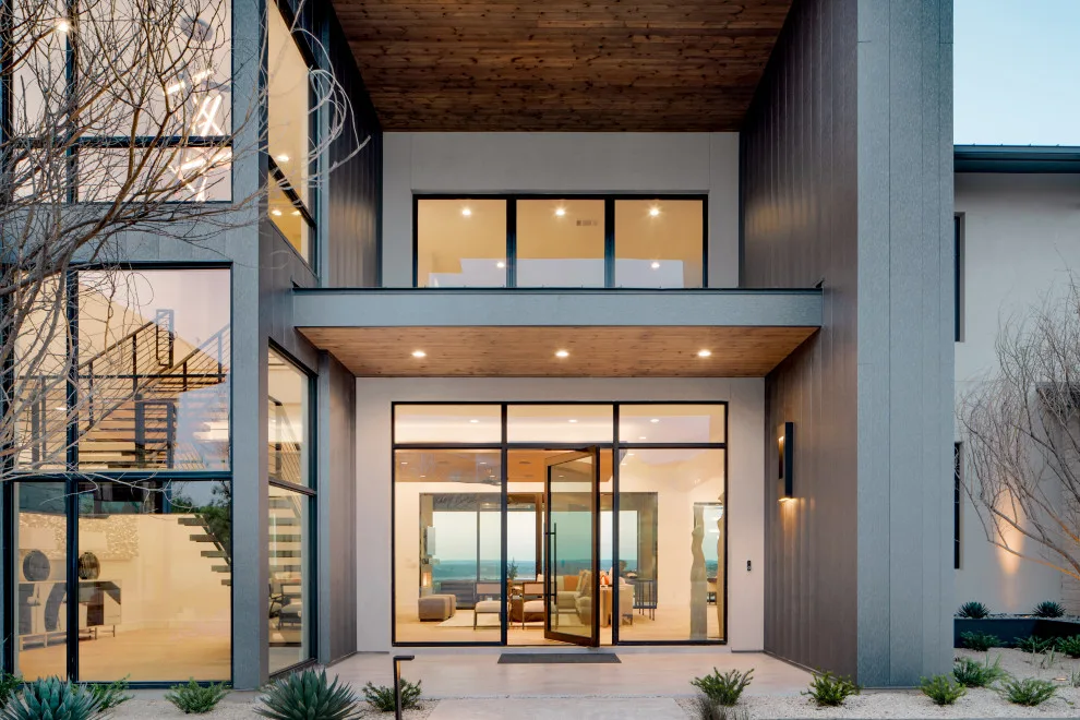 Primo Fiore Contemporary by Vanguard Studio Inc. - Photo 2