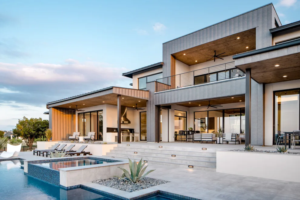 Primo Fiore Contemporary by Vanguard Studio Inc. - Photo 3