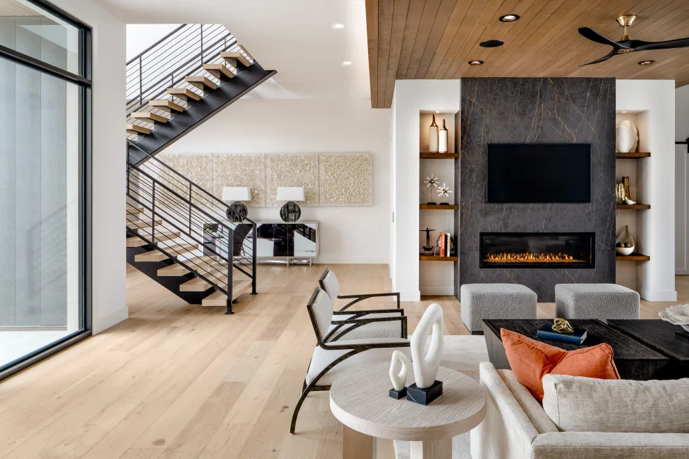 Primo Fiore Contemporary by Vanguard Studio Inc. - Photo 9