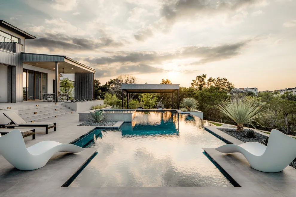 Primo Fiore Contemporary by Vanguard Studio Inc. - Photo 19
