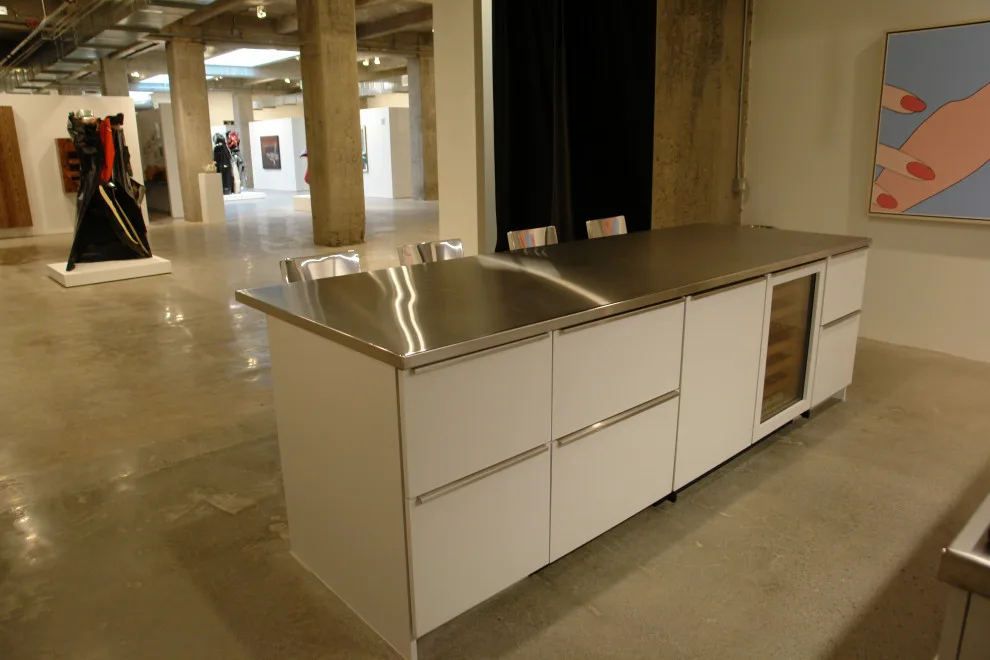 Art Exhibit in a Converted Warehouse by Studio Walker Architects, Inc. - Photo 3