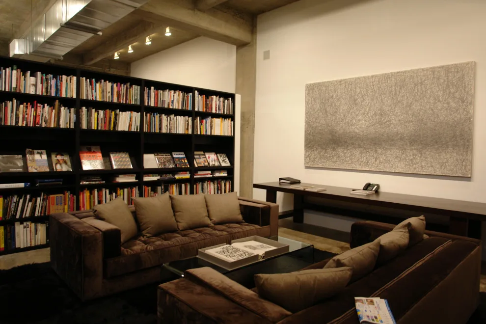 Art Exhibit in a Converted Warehouse by Studio Walker Architects, Inc. - Photo 2