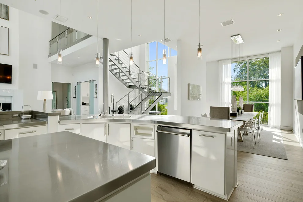 Confidential Home by The Front Door / Dwayne Carruth - Photo 10