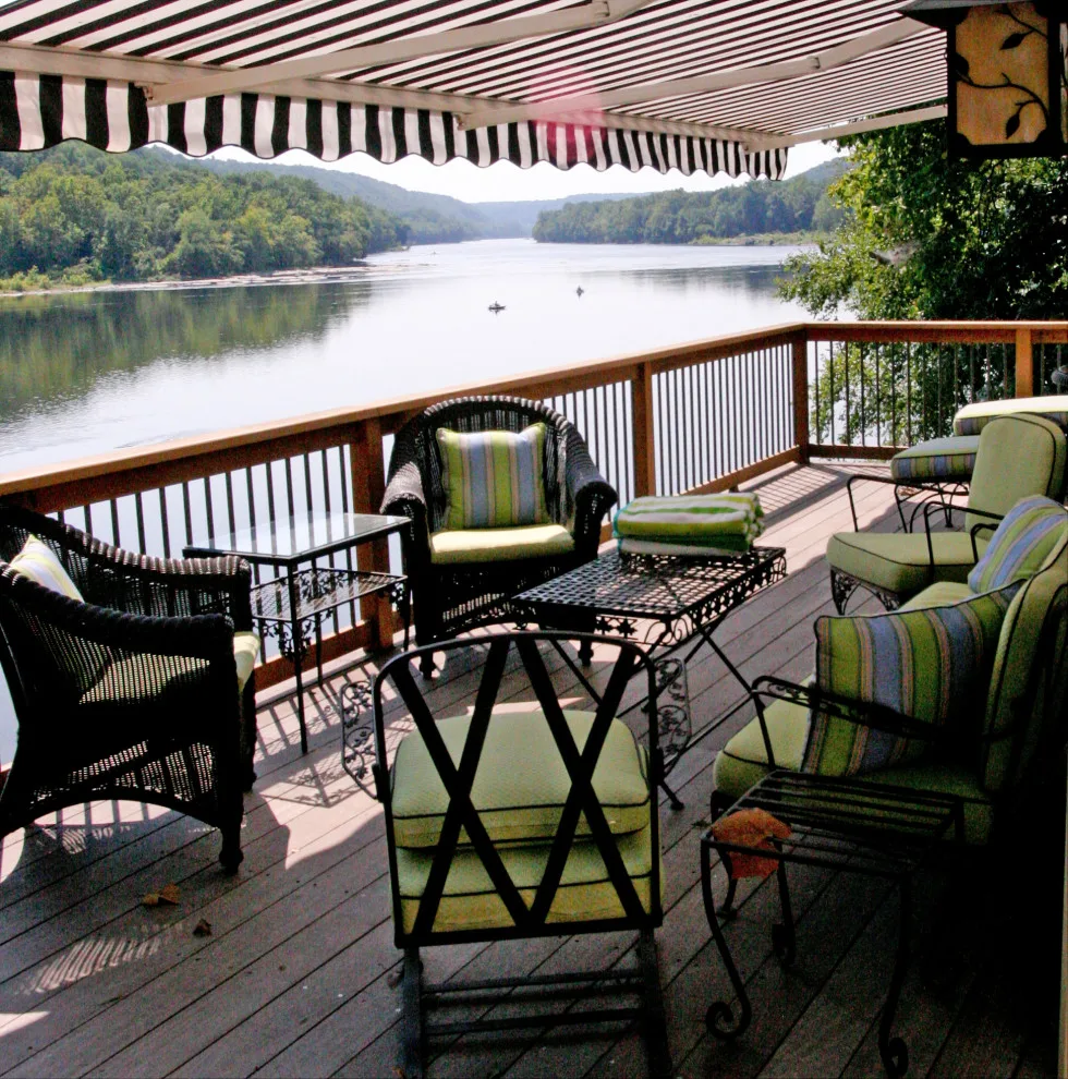 Riverside Private Home by Phillips & Donovan Architects, LLC - Photo 3