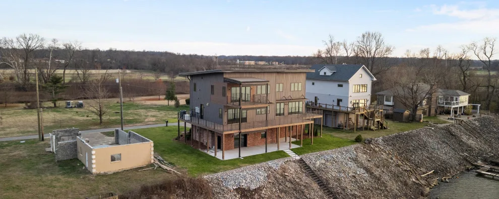 Prospect, KY - Contemporary Residence by JH Designs, LLC. - Photo 8