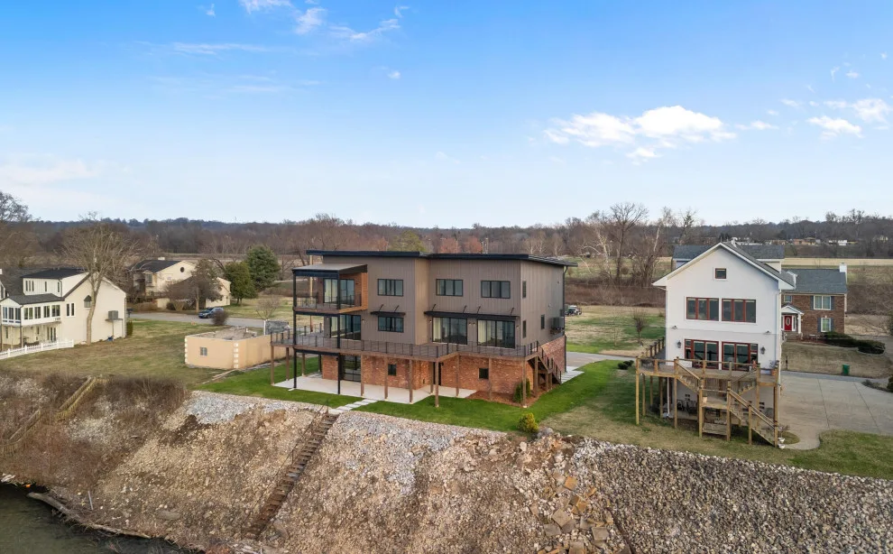 Prospect, KY - Contemporary Residence by JH Designs, LLC. - Photo 22