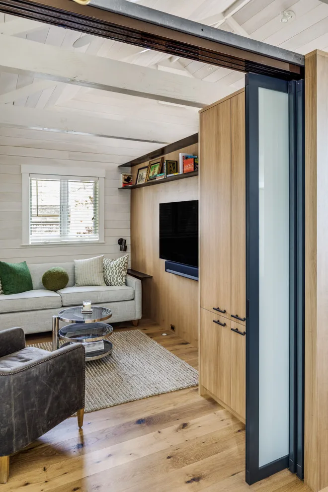 Condominium at Provincetown Waterfront by Hammer Architects - Photo 8