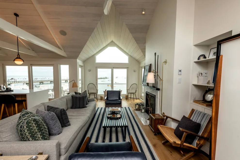 Condominium at Provincetown Waterfront by Hammer Architects - Photo 5