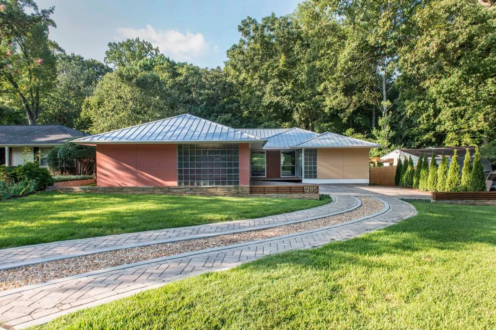 Ranch Style Revamp by Robert M. Cain, Architect - Photo 12