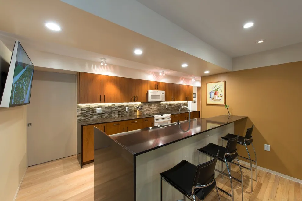 Ranch Style Revamp by Robert M. Cain, Architect - Photo 13