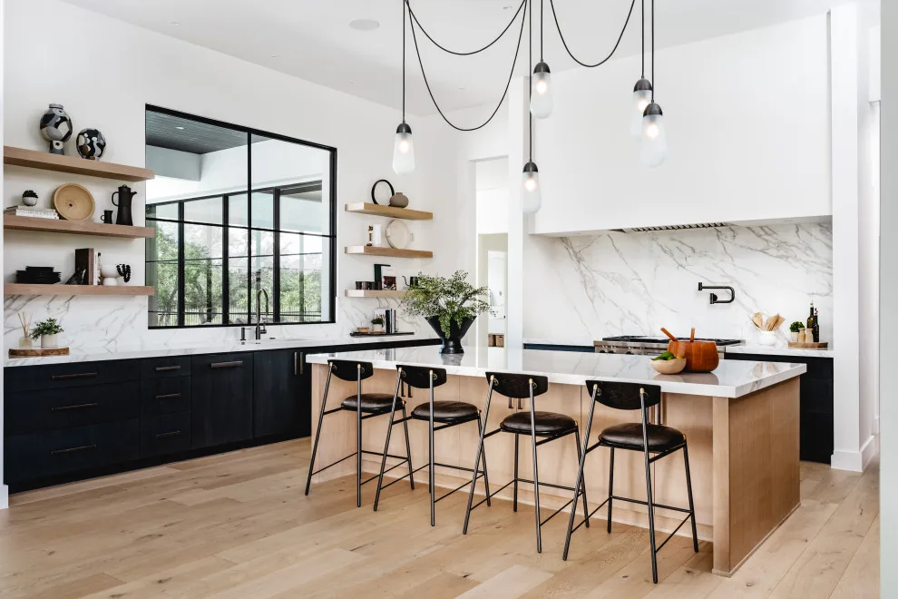 Rayner Shift by Vanguard Studio Inc. - Photo 6