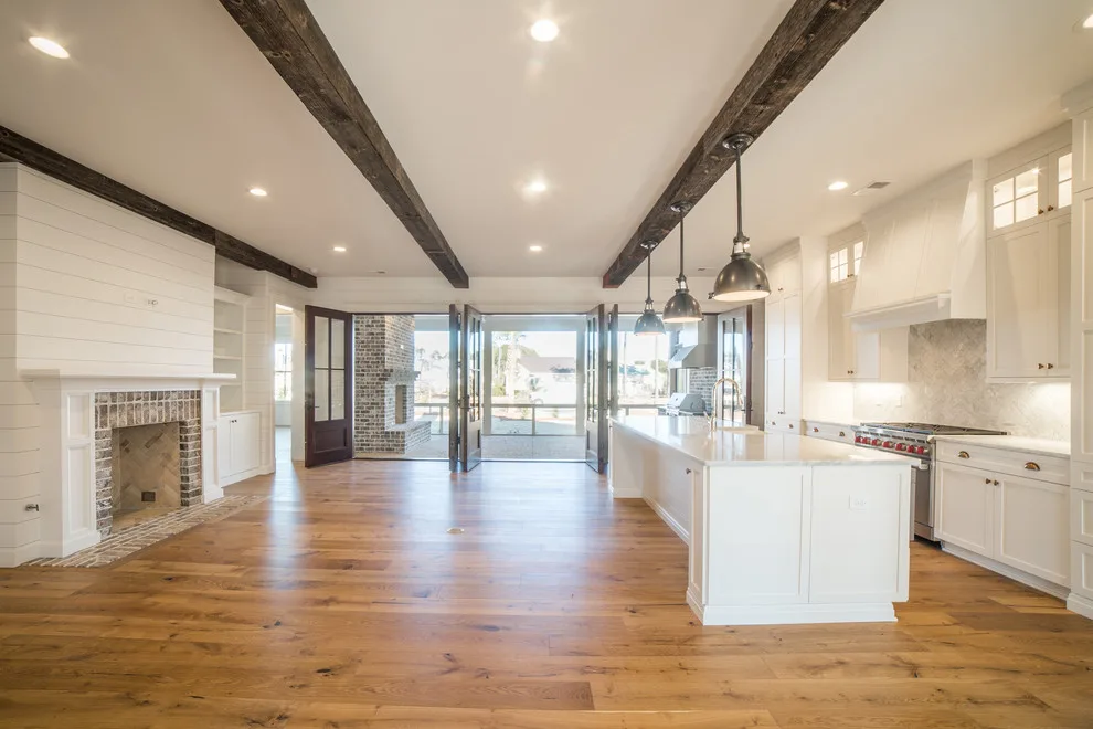Scarlet Throat Residence by Markalunas Architecture Group - Photo 2