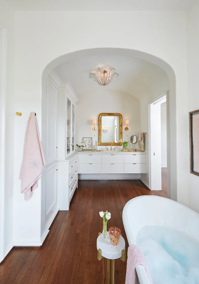 Redmont Park Primary Bathroom by Blackmon Rogers Architects, LLC - Photo 3
