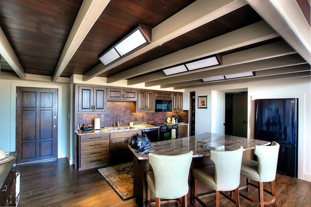 Revamp With A Perspective by Barley|Pfeiffer Architecture - Photo 9