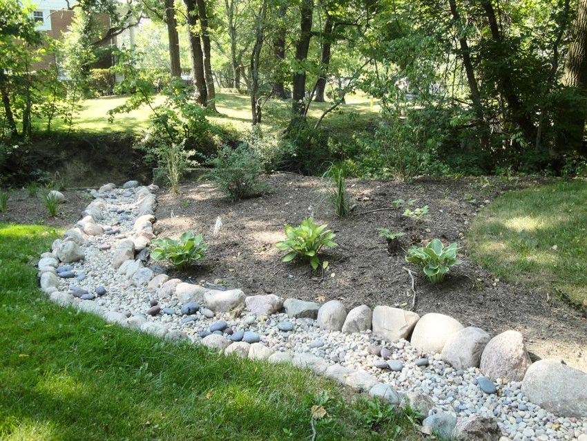 Utermark & Sons Quality Lawn Care - Photo 5