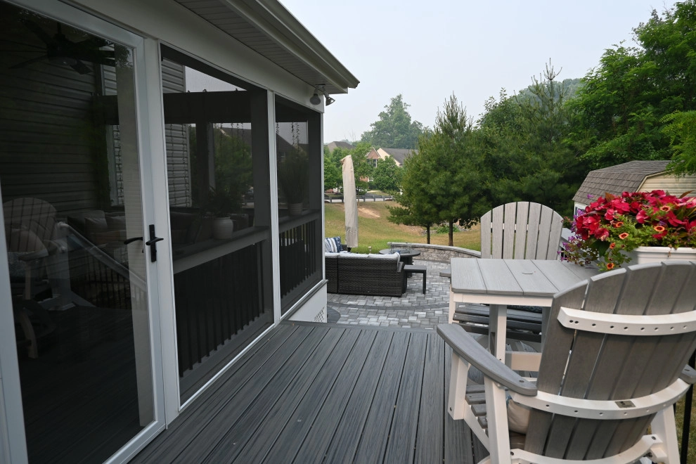 Valley Deck & Patio - Photo 2