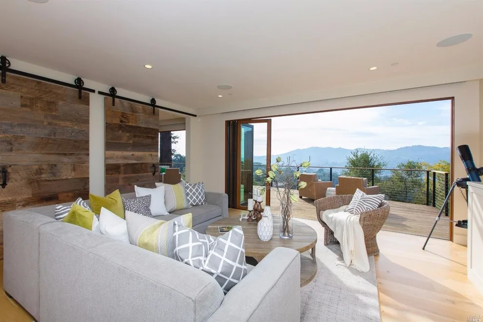 San Rafael Home by Joseph Farrell Architecture - Photo 3