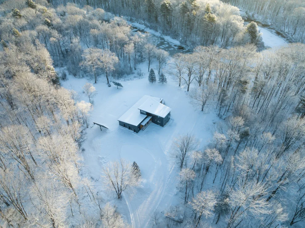 Bend River Home by BRIBURN - Architecture For Life - Photo 18