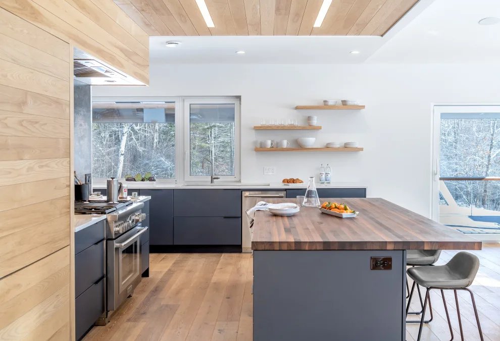 Bend River Home by BRIBURN - Architecture For Life - Photo 2