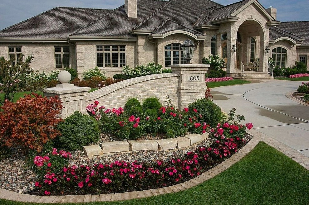 Front Exterior Landscape by Vande Hey Company, Inc - Photo 6
