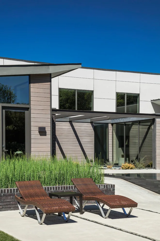 Noble Emblem by Domiteaux Garza Architecture - Photo 4