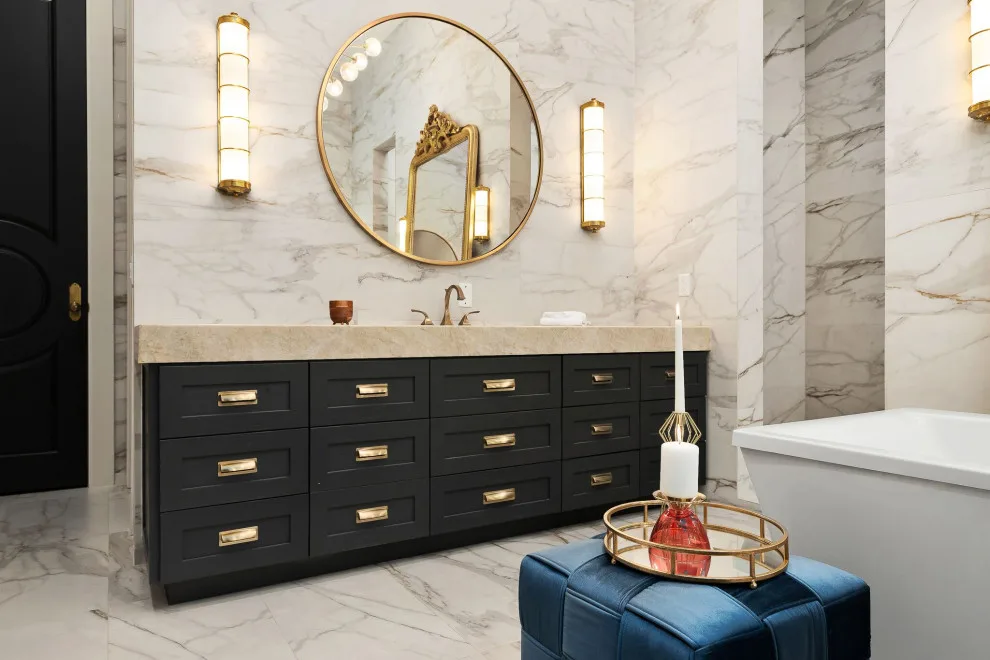 S primary bathroom by Azzul Aqua Studio - Photo 4