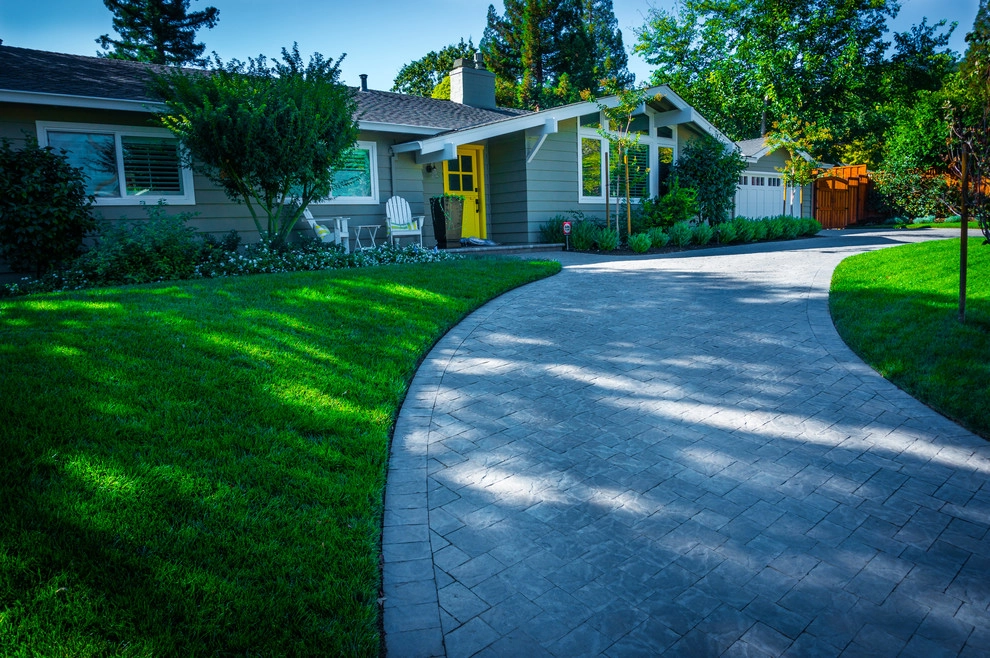 Paved Walkways by Viking Pavers, Inc - Photo 4