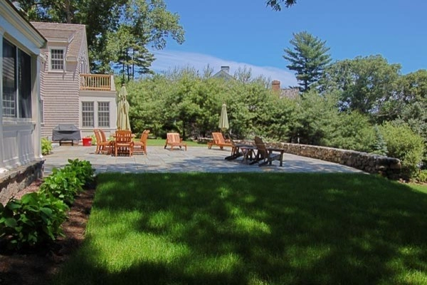 Village Green Landscape Contractors, Inc - Photo 14