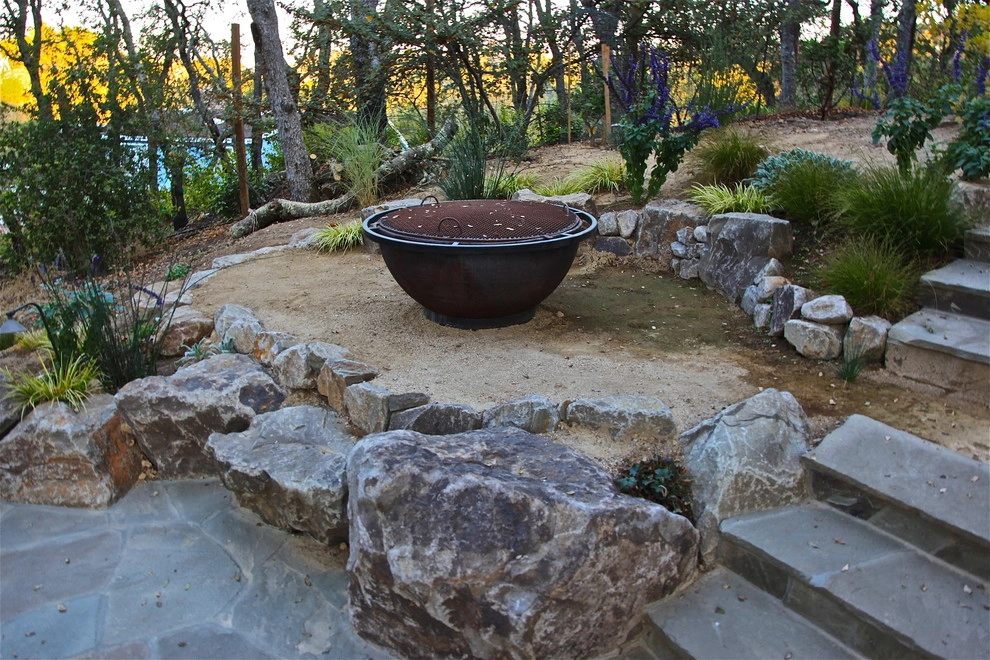 Portola Valley Woodland Infinity Edge Lap Pool by Vision Scapes & Associates - Photo 3