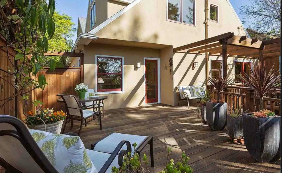 Accessory Dwelling Unit with Library and Private Art Collection by Rebecca Schnier Architecture - Photo 16