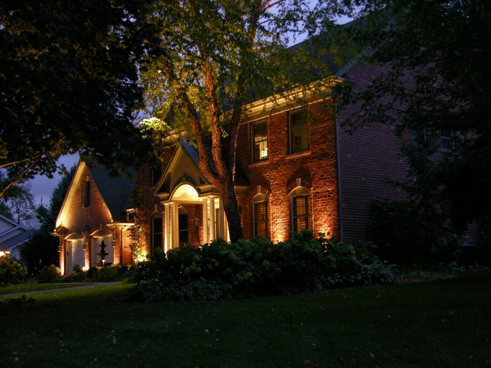 LED Landscape Lighting by VIVID Landscape & Lighting - Photo 18