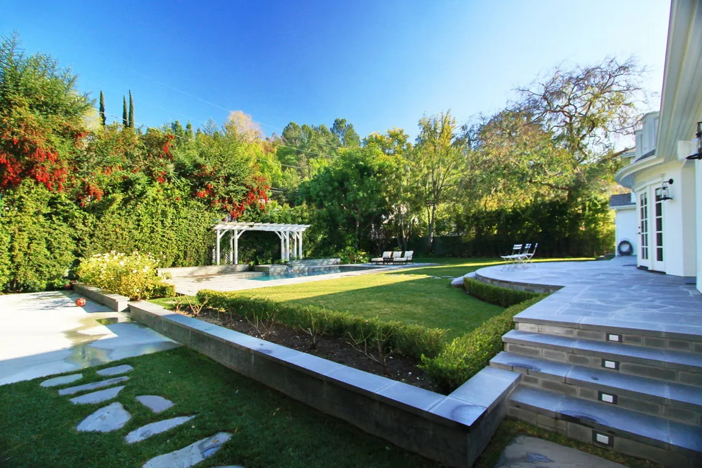 Deadly Tool / Californication Residence by LRWoehler & Associates - Photo 18
